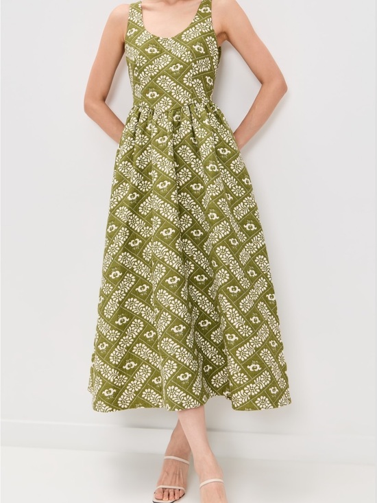 HUNTER BELL Dresses & Skirts - HUNTER BELL Maddy Dress size 6 Olive Green and White Floral Print midi Dress